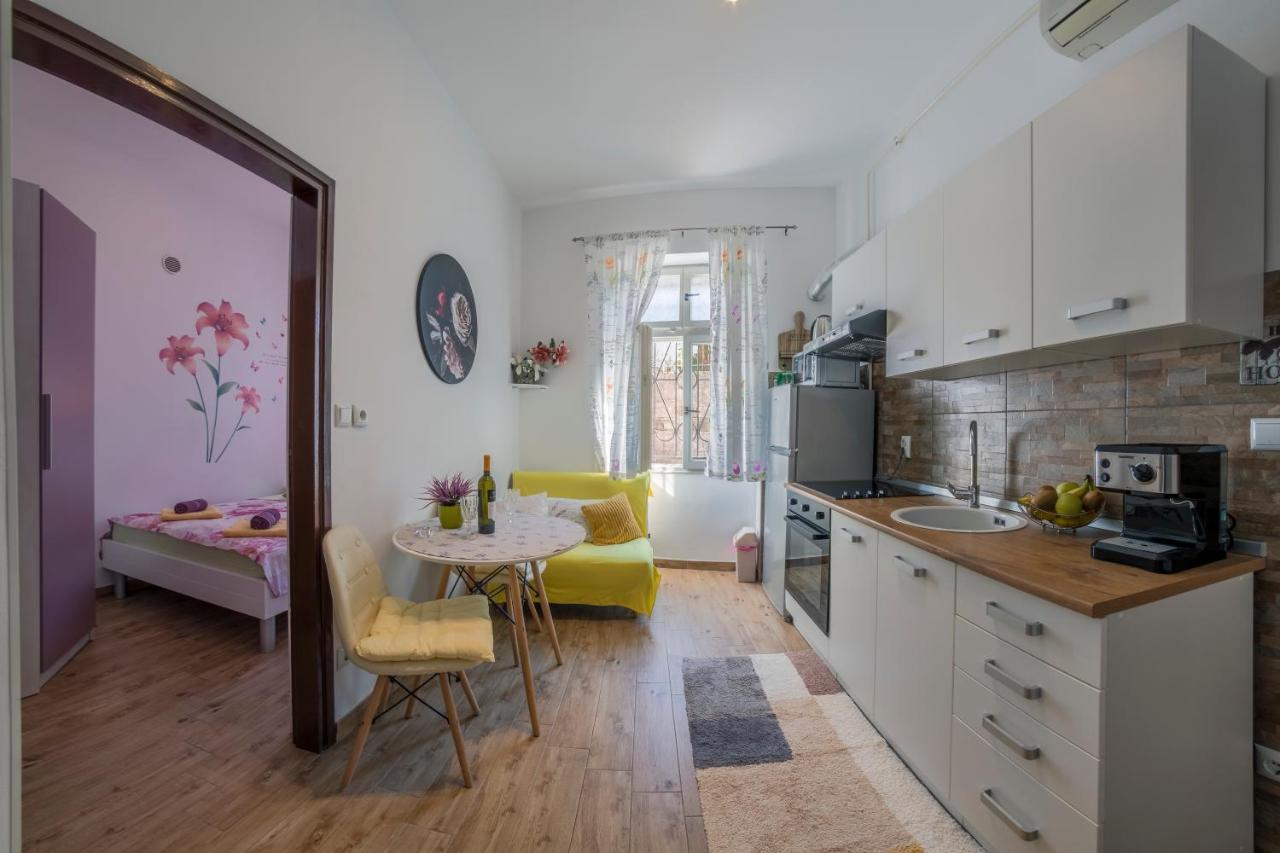Apartment Ljube Пула Екстер'єр фото