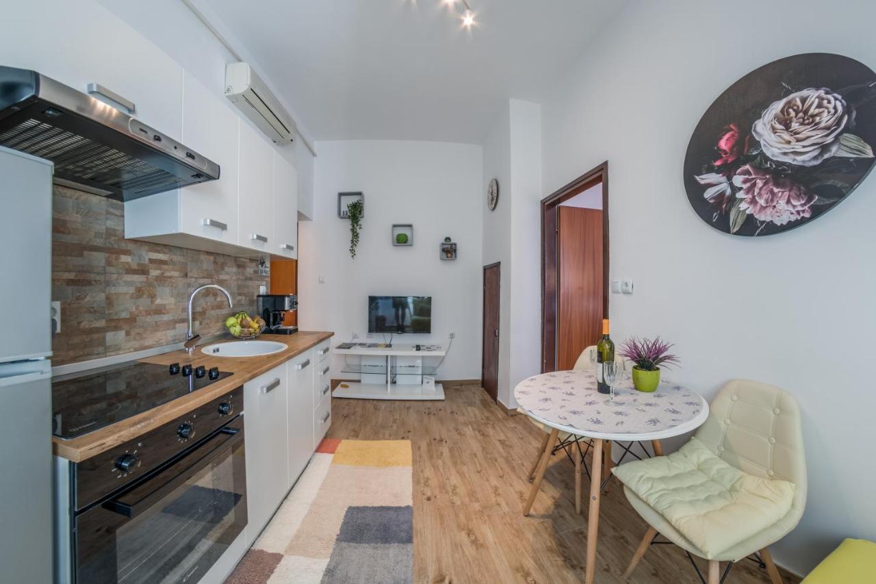 Apartment Ljube Пула Екстер'єр фото