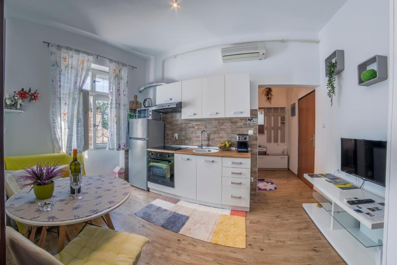 Apartment Ljube Пула Екстер'єр фото