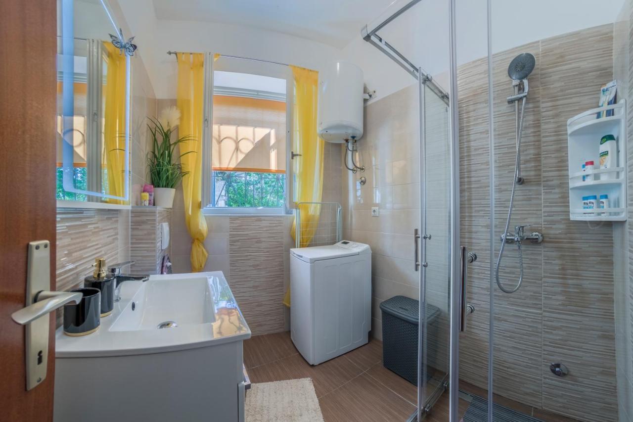 Apartment Ljube Пула Екстер'єр фото